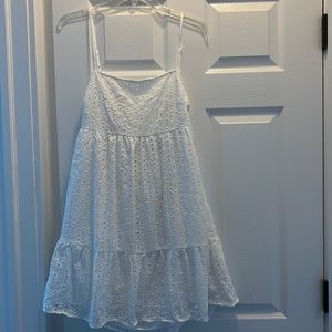 White eyelet maternity dress! Never been worn